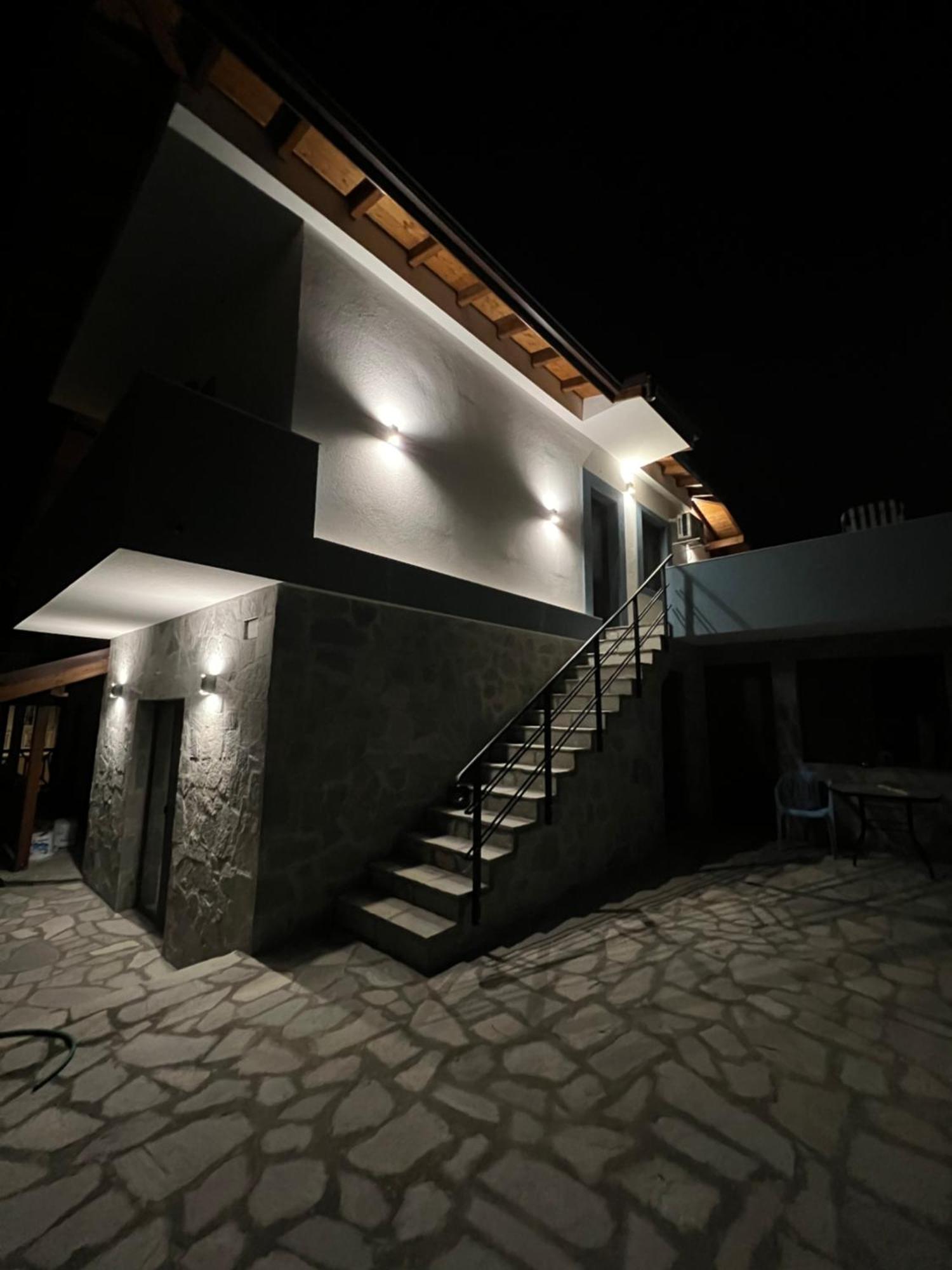 Guest House Kalina,Studio 5 อาโมเลียนี ภายนอก รูปภาพ